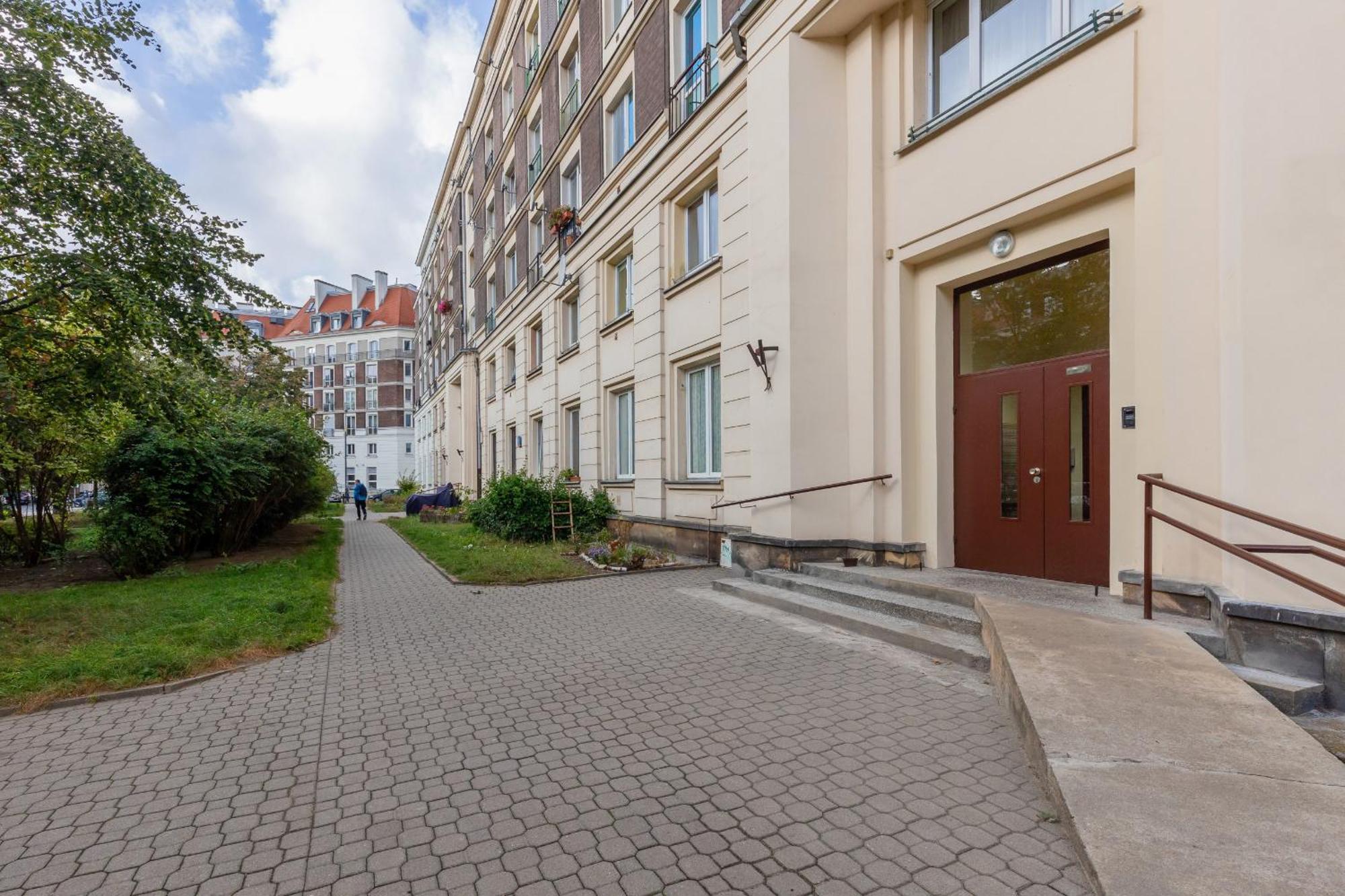 Aleja Wyzwolenia Studio with Mezzanine Warsaw Downtown by Noclegi Renters Exterior photo